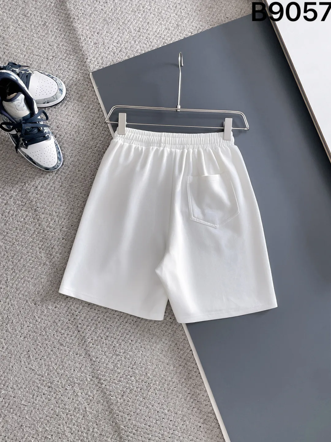 New Arrival ， ， logo。 ， ， ， ， Breathable， ， ：White Black Sizes：M-4XL